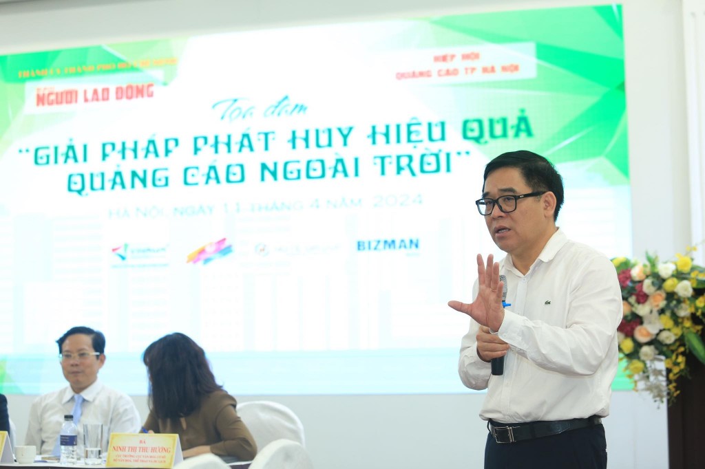 Ông Đỗ Đình Hồng, Giám đốc Sở Văn hoá và Thể thao TP Hà Nội, phát biểu tại tọa đàm