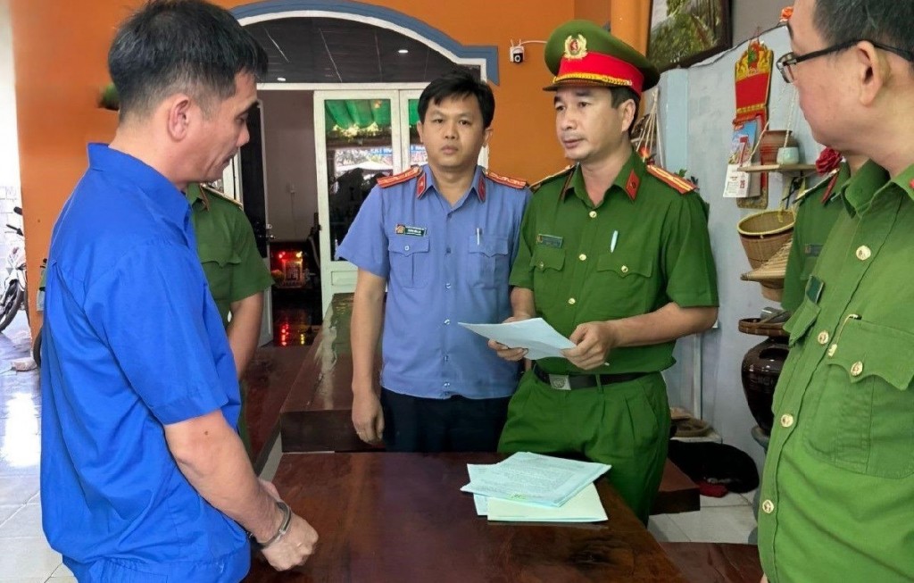 Cơ quan Cảnh sát điều tra Công an tỉnh Bình Thuận thi hành lệnh bắt tạm giam đối với bị can Nguyễn Đình Nhựt