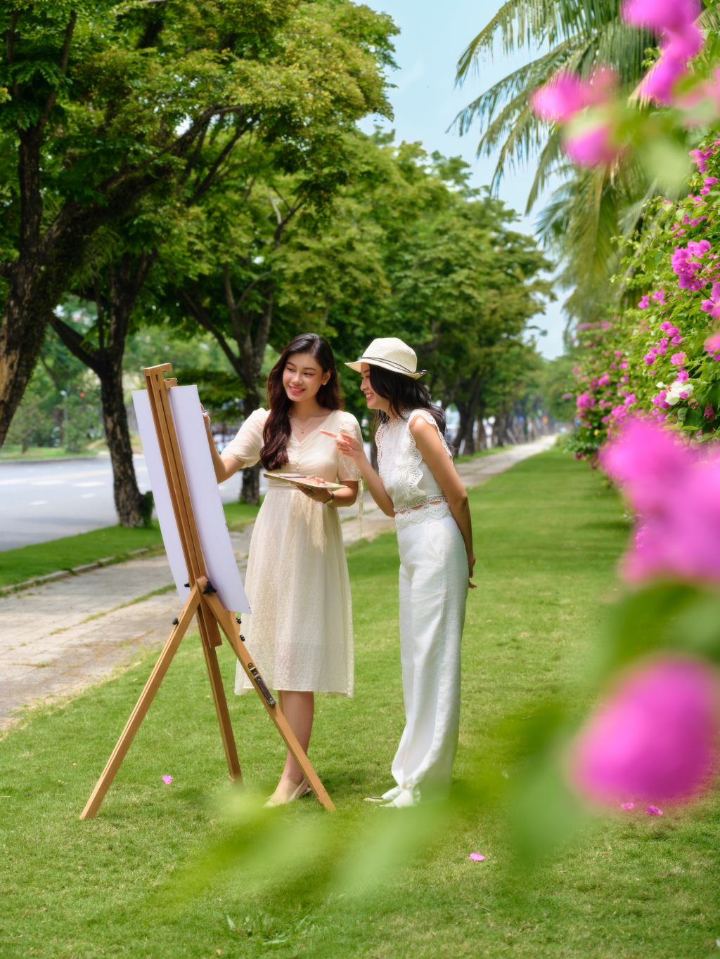 Lạc lối mộng mơ tại điểm check-in hot nhất Đà Nẵng mùa hè 2024