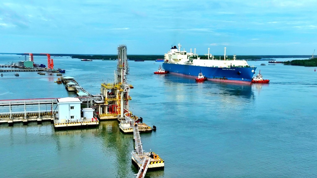 Tàu chở LNG nhập khẩu cập cảng Thị Vải, Bà Rịa - Vũng Tàu năm 2023.