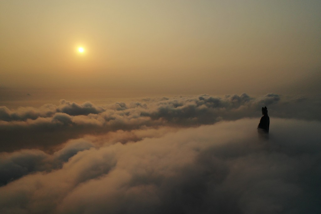 Kinh nghiệm săn mây cực đẹp, độc, lạ chỉ có ở núi Bà Đen, Tây Ninh