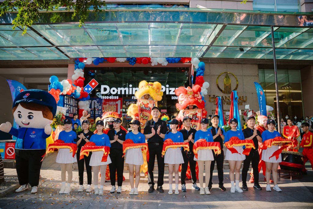 Tưng bừng khai trương cửa hàng Domino’s Pizza tại Nha Trang Center vào ngày 12/4/2024.