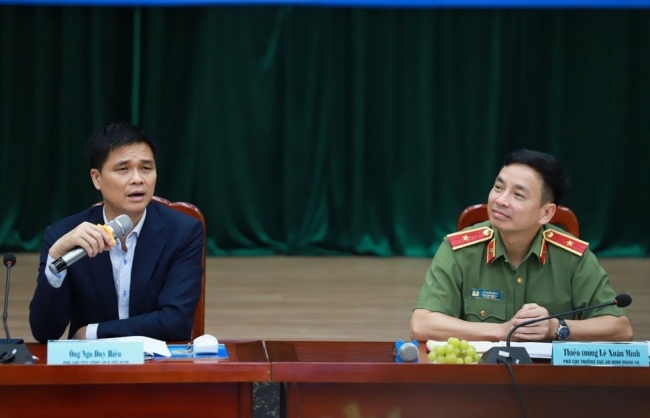 Để đảm bảo an toàn, nâng cao chất lượng đời sống công nhân...