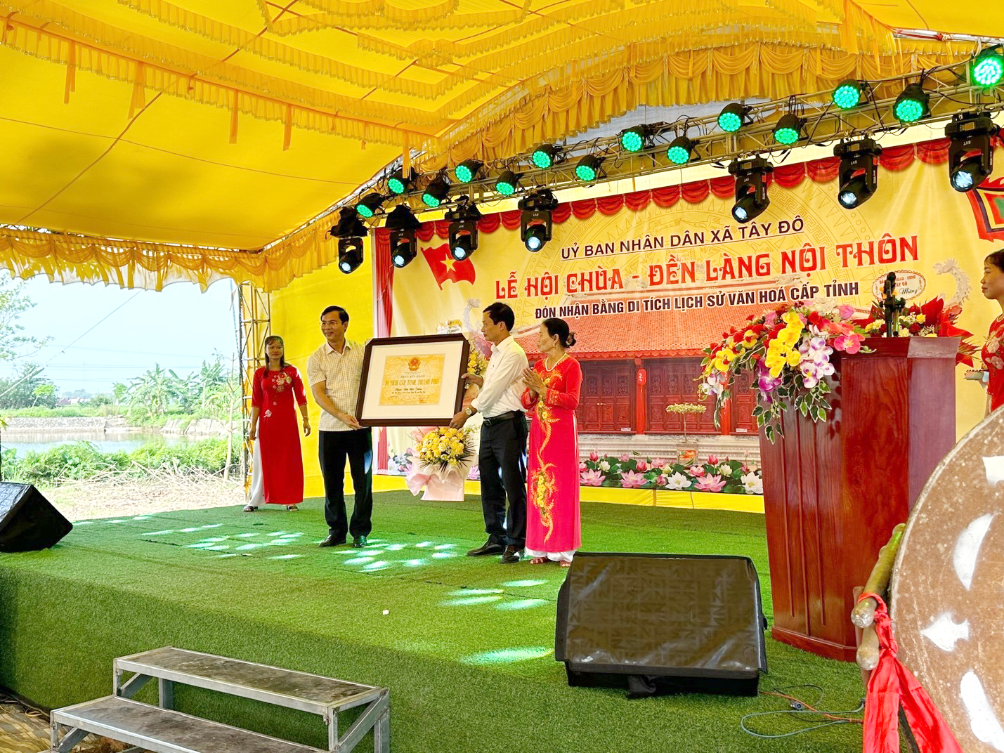Chùa - Đền Nội Thôn đón nhận bằng di tích lịch sử văn hóa cấp tỉnh