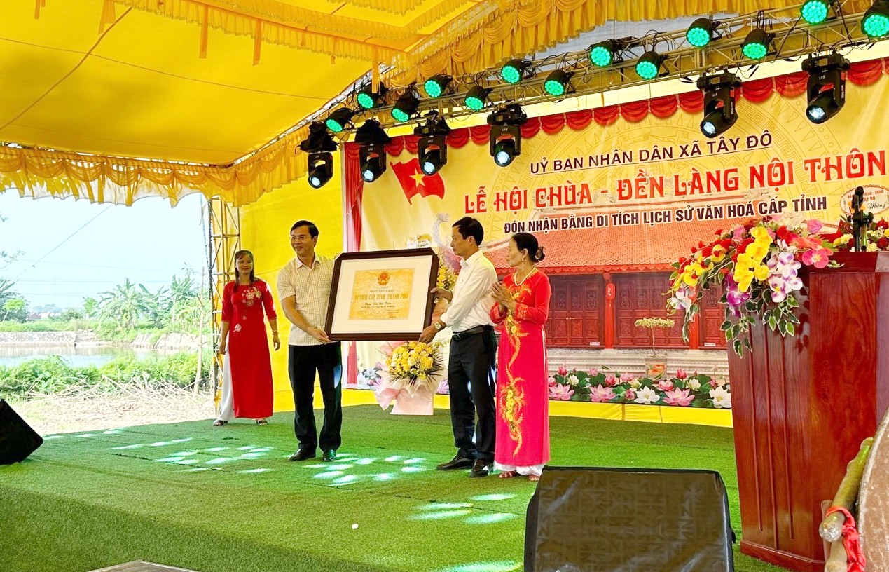 Chùa - Đền Nội Thôn đón nhận bằng di tích lịch sử văn hóa cấp tỉnh