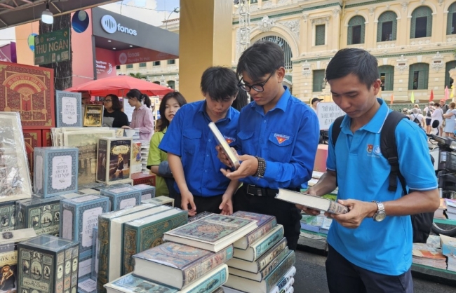 Hàng ngàn người yêu sách có mặt tại Ngày Sách và Văn hóa đọc