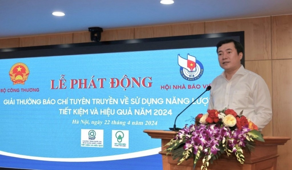Thứ trưởng Nguyễn Sinh Nhật Tân phát biểu tại Lễ phát động