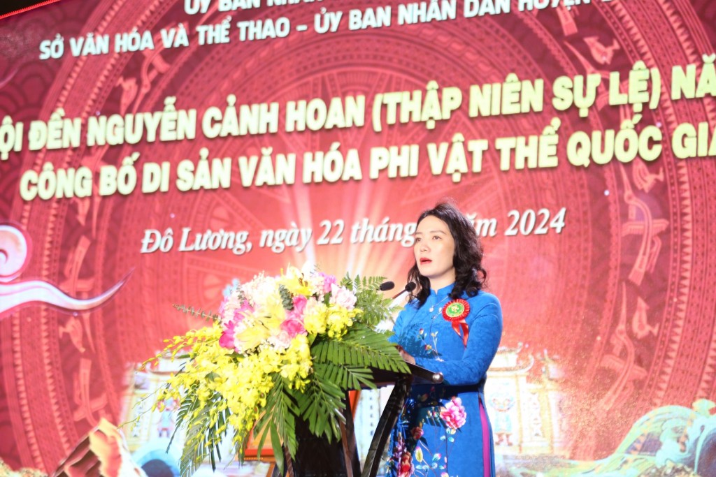 Bà Trần Thị Mỹ Hạnh - Giám đốc Sở Văn hóa và Thể thao tỉnh Nghệ An phát biểu tại buổi lễ