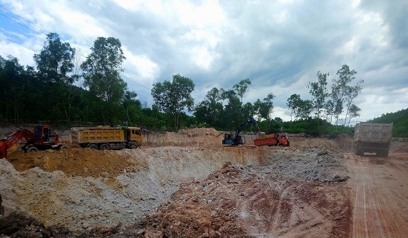 Hoạt động khai thác đất ở Thừa Thiên - Huế 