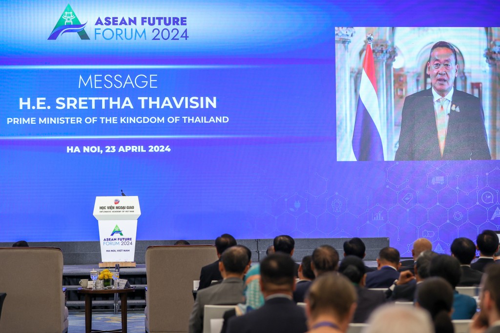 Thủ tướng Thái Lan Srettha Thavisin có thông điệp ghi hình gửi tới Diễn đàn - Ảnh: VGP/Nhật Bắc