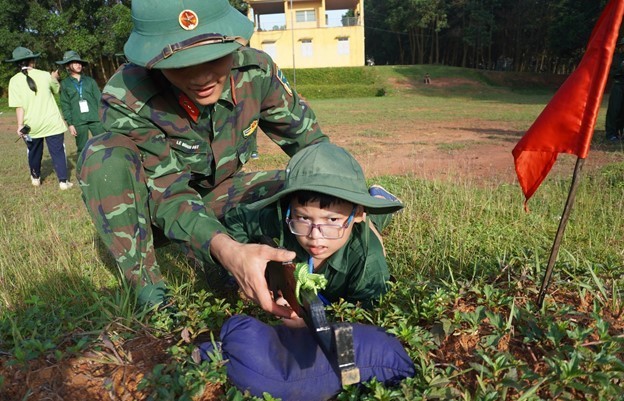 Trung tâm Hỗ trợ Thanh thiếu nhi Việt Nam khởi động Học kỳ Quân đội 2024