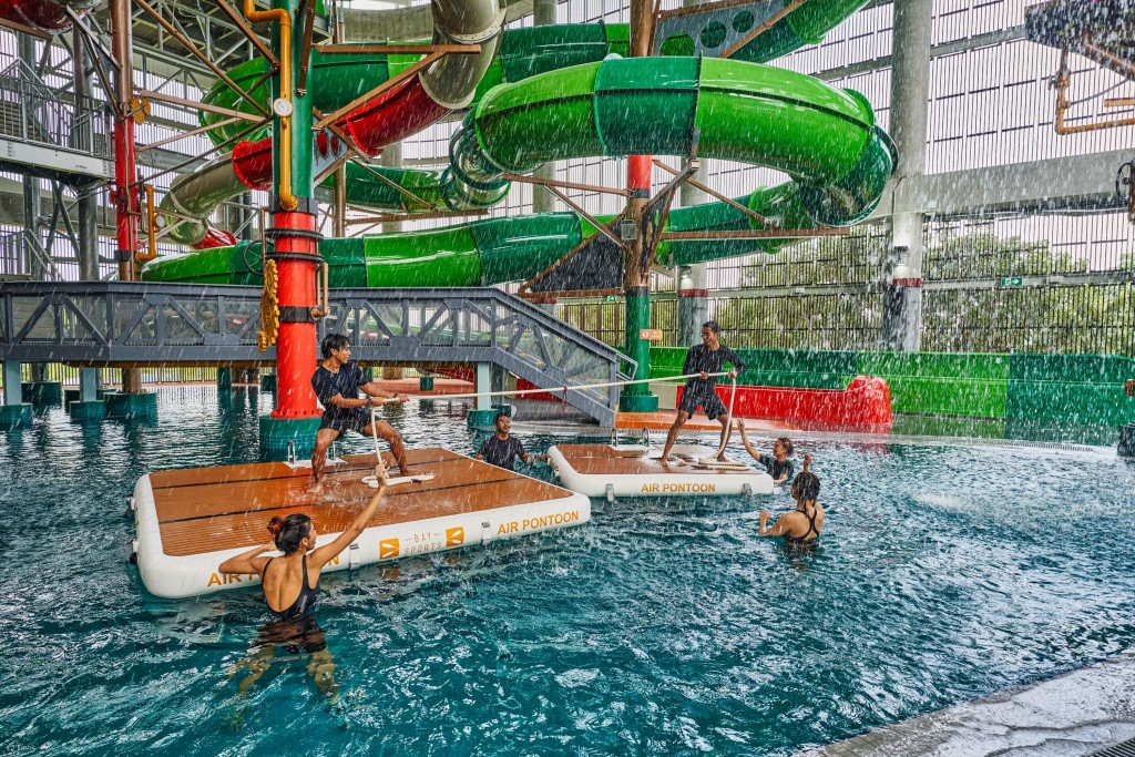 Phá đảo” Aqua Adventure với muôn vàn trò chơi hấp dẫn. ẢNH: KLOOK