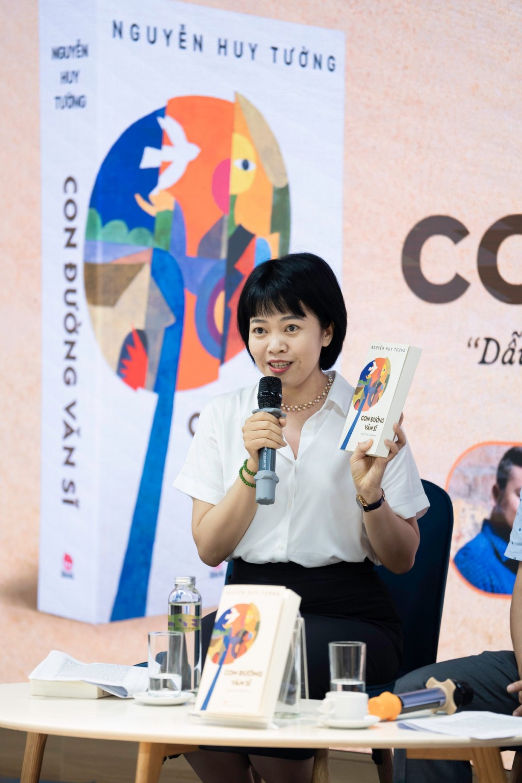 Tiến sĩ Văn học Đỗ Thanh Nga nhấn mạnh về đóng góp của nhà văn Nguyễn Huy Tưởng với văn chương nước nhà