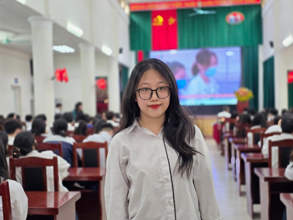 Bạn Đỗ Bảo Hân, học sinh lớp 12D2, trường THPT Việt Đức đã hiểu rõ hơn để có thể lựa chọn ngành học phù hợp