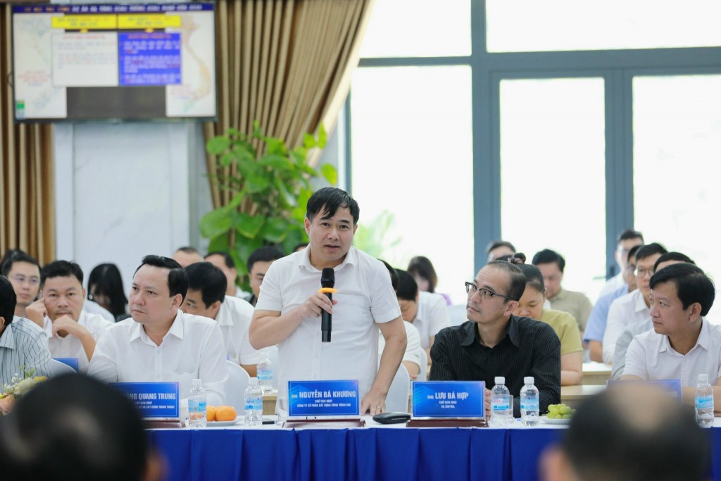 ng Nguyễn Bá Khương - Chủ tịch HĐQT Công ty cổ phần xây dựng công trình 568 phát biểu tại hội nghị