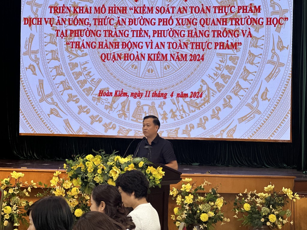 Ông Đặng Thanh Phong, Chi cục trưởng Chi cục An toàn vệ sinh thực phẩm Hà Nội