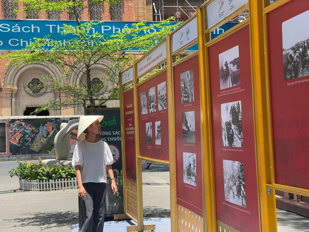 Triển lãm là hoạt động nhằm tái hiện lại các dấu mốc lịch sử của Việt Nam