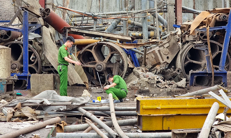 Công an tỉnh Bắc Ninh khám nghiệm hiện trường, điều tra làm rõ nguyên nhân vụ TNLĐ nghi do nổ khí gas