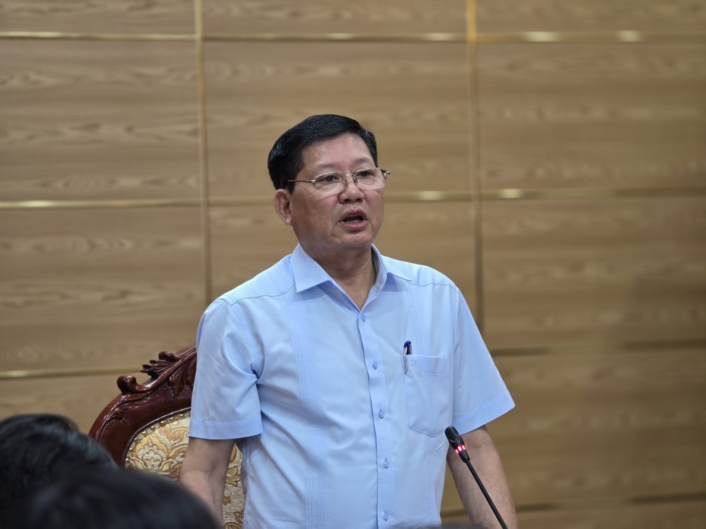 ông Hoàng Thành Thái, Phó Giám đốc Sở Lao động – Thương binh và Xã hội  trả lời báo chí tại buổi thông tin 