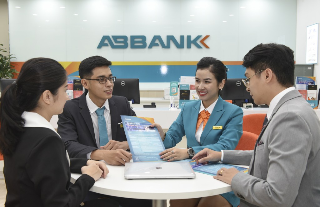 ABBANK tăng trưởng số lượng giao dịch trên kênh ngân hàng số
