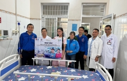 Á vương Oscar Vũ khởi động chuỗi dự án "Vì sức khỏe cộng đồng"