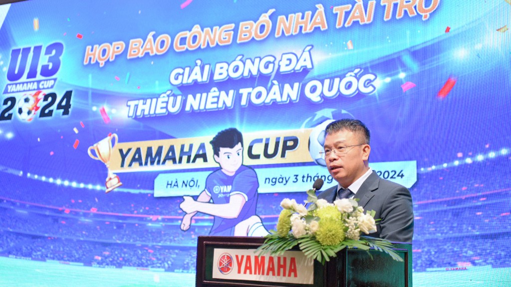 Nhà văn, nhà báo Nguyễn Phan Khuê phát biểu tại buổi công bố giải đấu