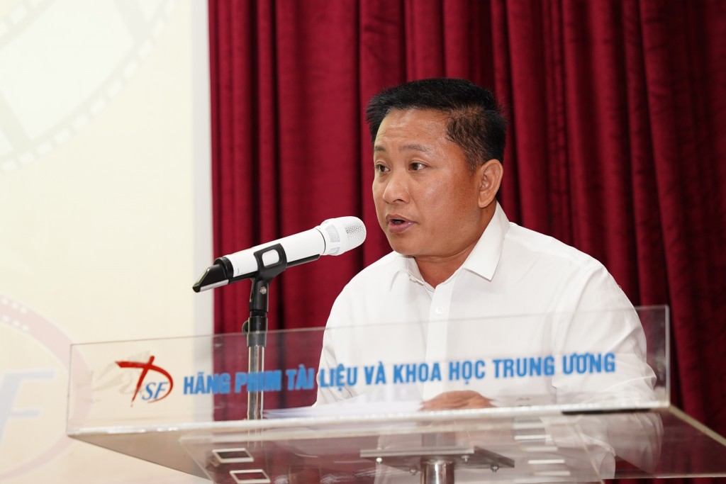 Ông Chủ tịch Công ty TNHH Một thành viên Hãng Phim Tài liệu và Khoa học Trung ương Nguyễn Quang Tuấn phát biểu khai mạc