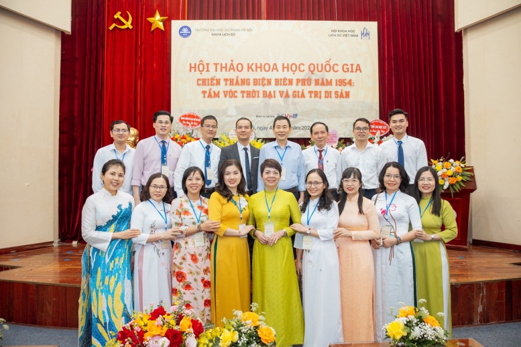 Các đại biểu tham dự Hội thảo