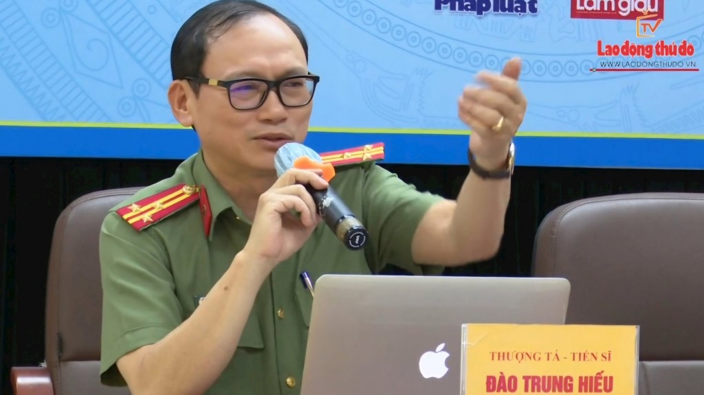 Thượng tá, Tiến sĩ Đào Trung Hiếu, Cục Truyền thông Công an nhân dân, chia sẻ cách nhận diện lừa đảo trực tuyến