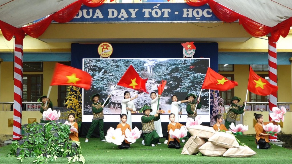 Tưng bừng ngày hội của các em nhỏ Thanh Oai Tưng bừng ngày hội của các em nhỏ Thanh Oai