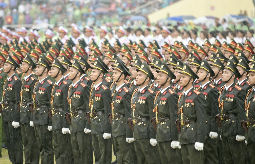 Diễu binh kỷ niệm trọng thể 70 năm Chiến thắng Điện Biên Phủ