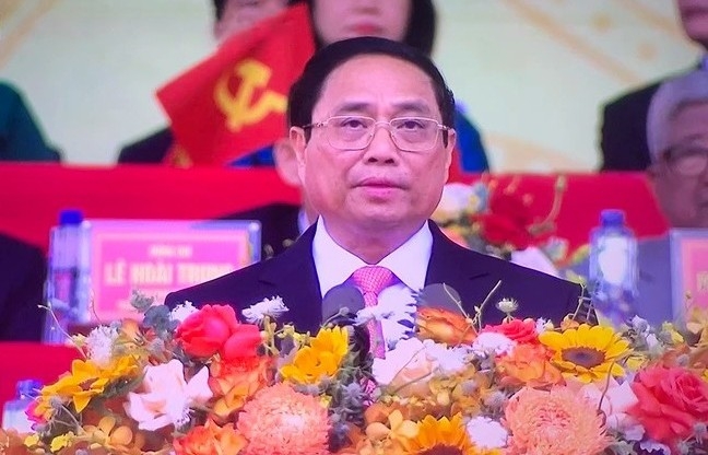 Tự hào về Đảng quang vinh, Bác Hồ vĩ đại và dân tộc Việt Nam anh hùng (*)