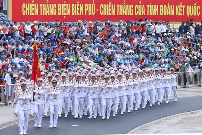 Tự hào về Đảng quang vinh, Bác Hồ vĩ đại và dân tộc Việt Nam anh hùng (*)