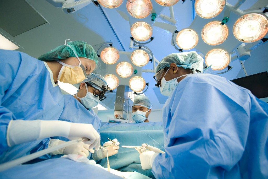 Sau nhiều sự cố về y khoa, Sở Y tế TP HCM yêu cầu các bệnh viện đảm bảo an toàn trong phẫu thuật thẩm mỹ (ảnh minh họa)