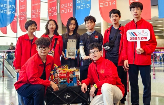 Học sinh Hà Nội tỏa sáng tại Giải Robotics lớn nhất thế giới