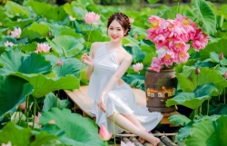 chuyen tinh mua hoi sen buc tranh tinh te ve tinh yeu