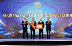 Hiệp hội Ngân hàng Việt Nam đón nhận Bằng khen của Thủ tướng Chính phủ