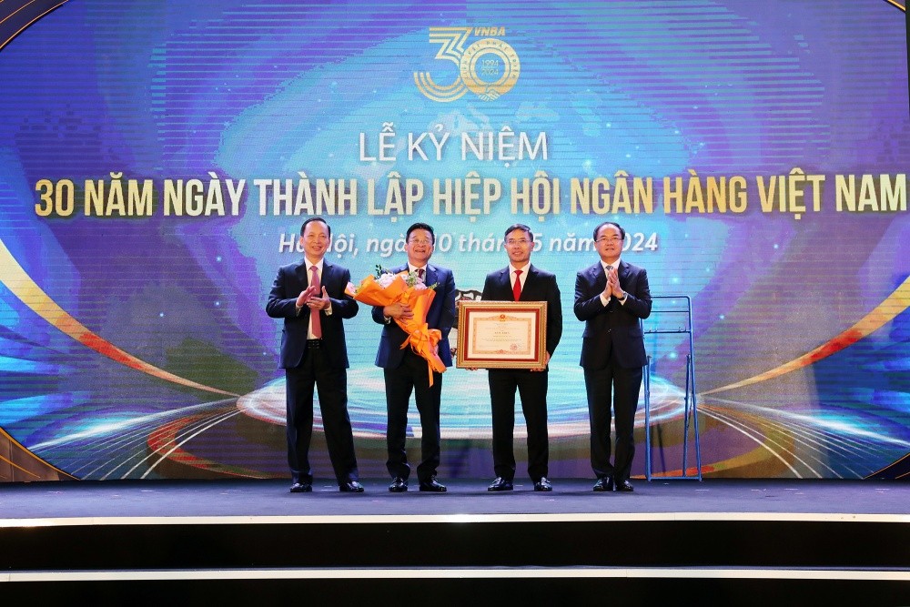 Hiệp hội Ngân hàng Việt Nam vinh dự đón nhận Bằng khen của Thủ tướng Chính phủ