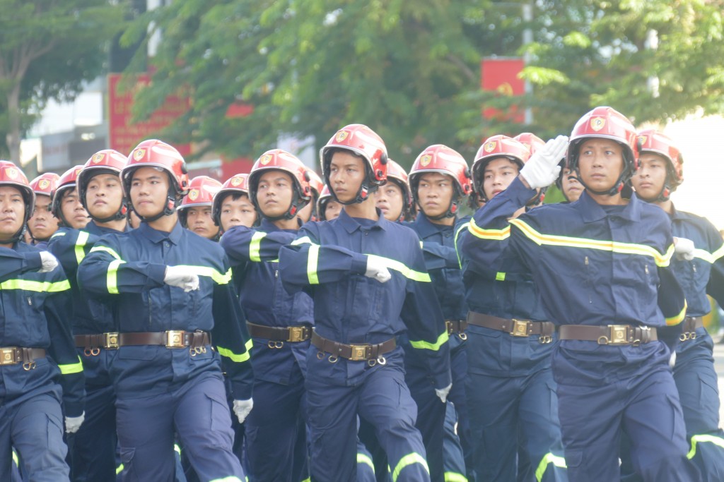 Người dân TP HCM mãn nhãn trước nghiệp vụ PCCC và CNCH