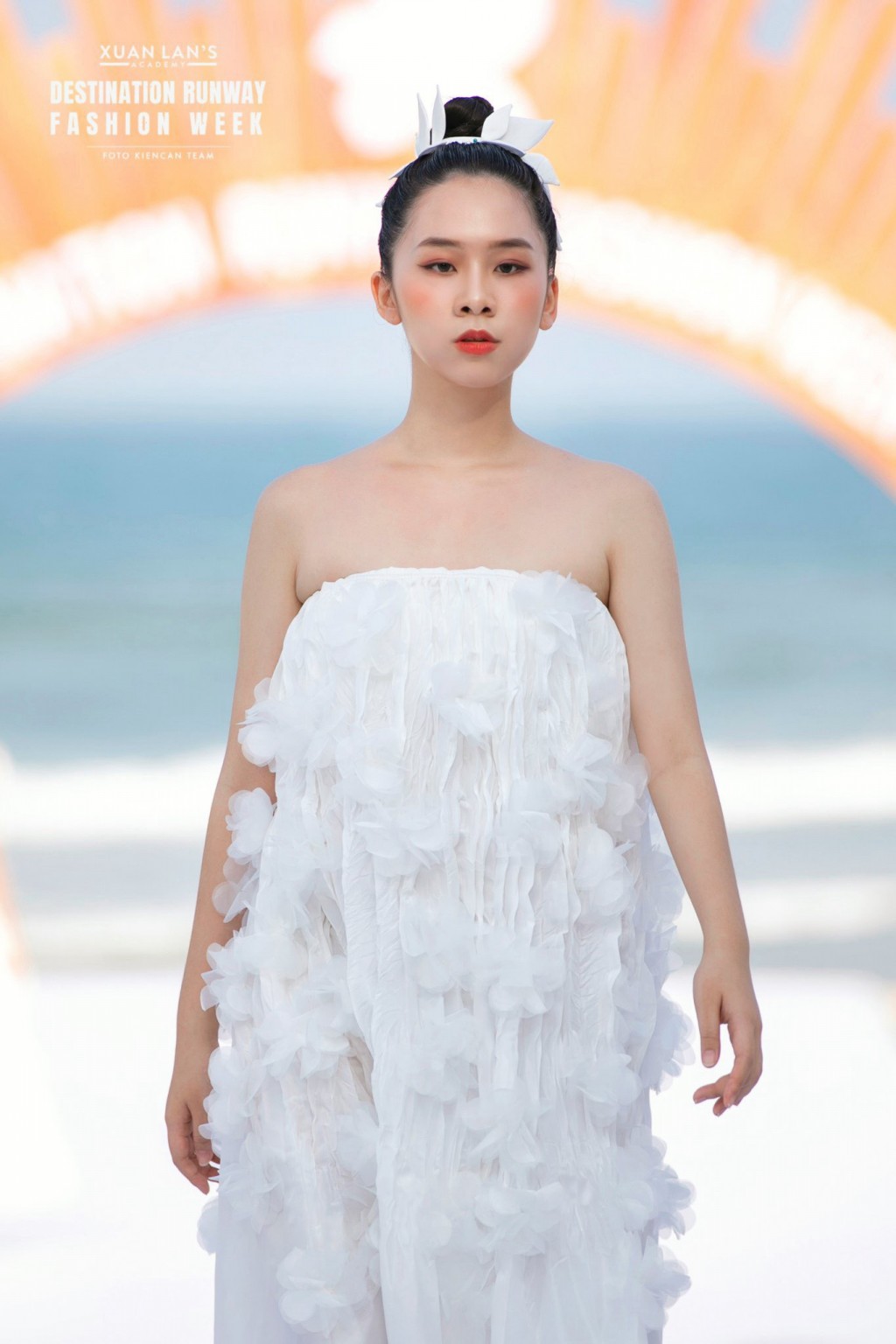 Aishley Bùi hào hứng dự tuần lễ thời trang quốc tế Asean