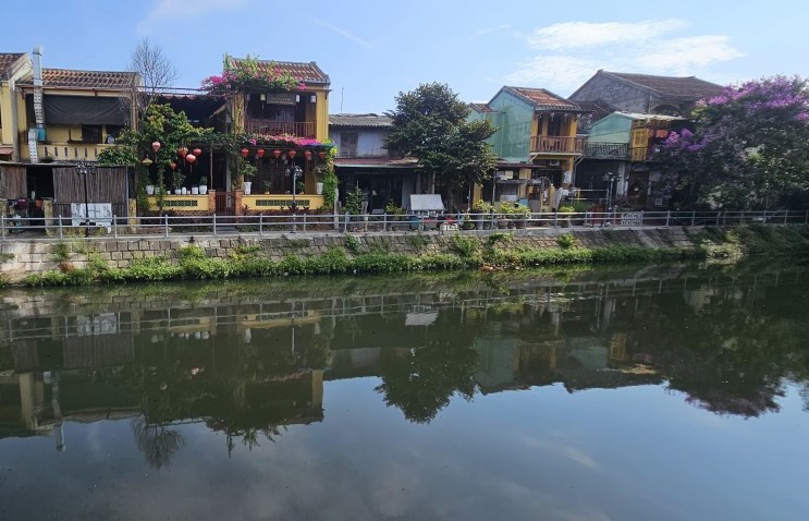 Quảng Nam: Nước thải hôi thối "bủa vây" di tích Chùa Cầu