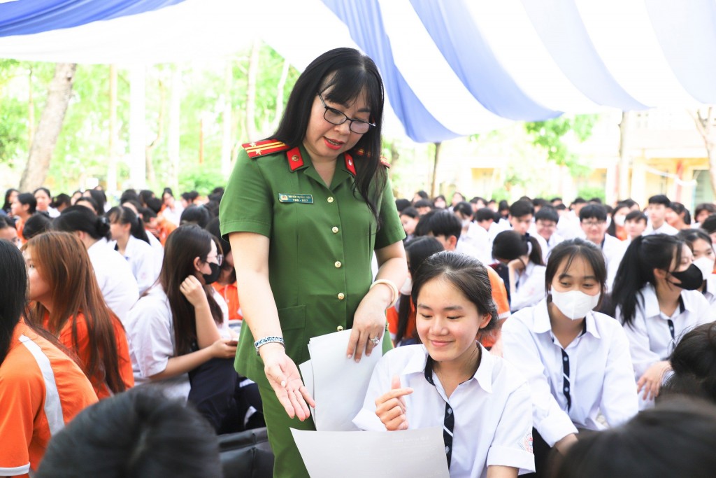 Tuyên truyền Luật Căn cước mới, tăng cường ý thức cho học sinh