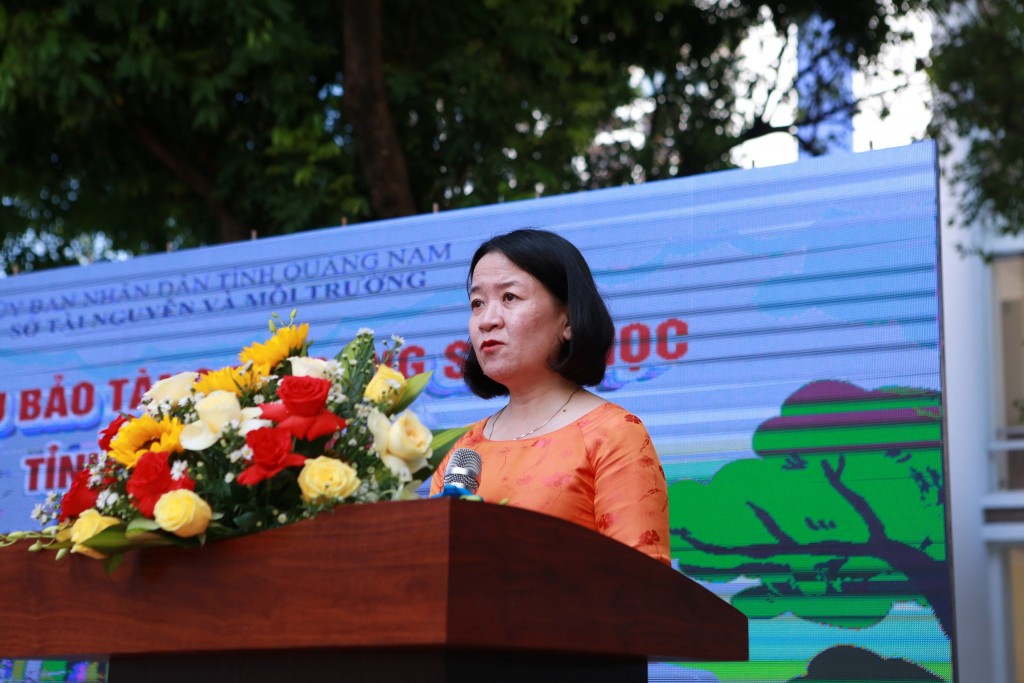 Bà Lê Thủy Trinh – Phó Giám đốc Sở Tài nguyên và Môi trường tỉnh Quảng Nam phát biểu tại buổi lễ