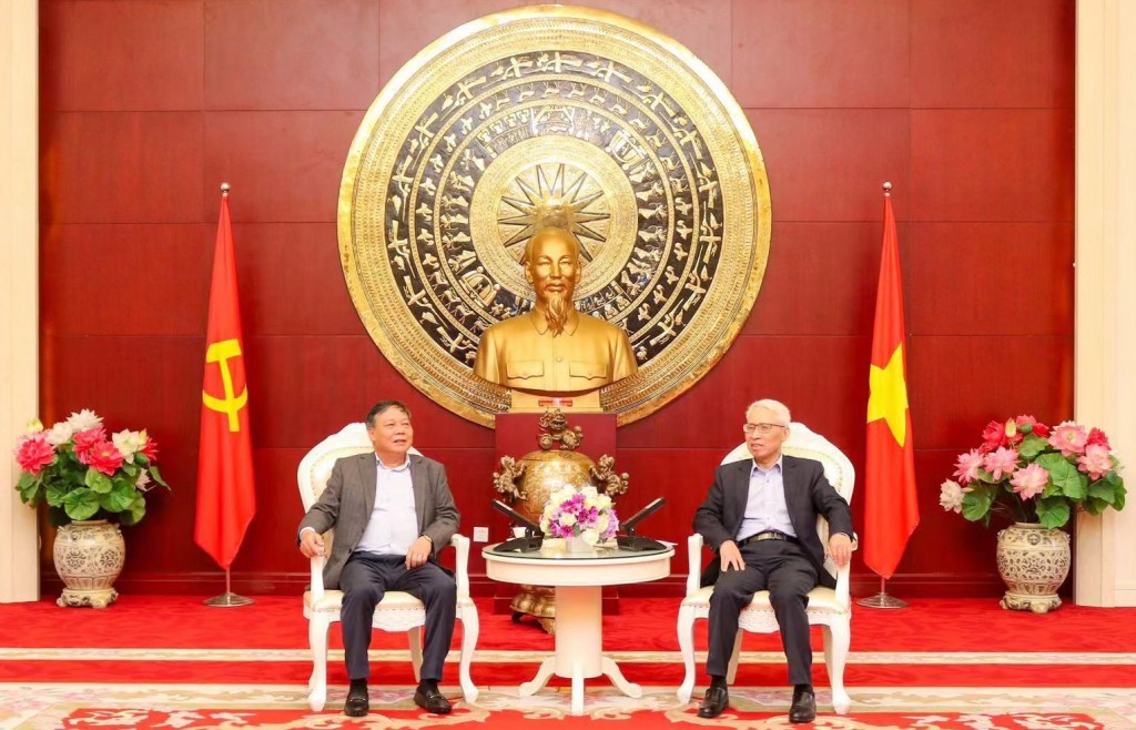 Đoàn đại biểu cấp cao Hà Nội thăm, làm việc với Đại sứ quán Việt Nam tại Trung Quốc