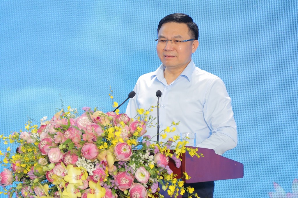 Đồng chí Lê Mạnh Hùng, Bí thư Đảng ủy, Chủ tịch HĐTV phát biểu tại hội nghị