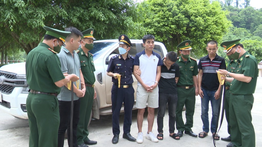 BĐBP Hà Tĩnh bắt vụ vận chuyển 4kg vàng trái phép