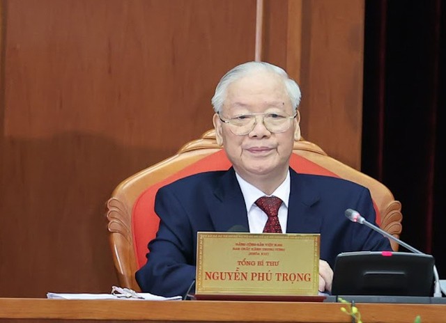 Thay mặt Bộ Chính trị, Tổng Bí thư Nguyễn Phú Trọng đã ký ban hành Quy định số 144-QĐ/TW (ngày 9-5-2024) Quy định chuẩn mực đạo đức cách mạng của cán bộ, đảng viên giai đoạn mới. Ảnh: chinhphu.vn