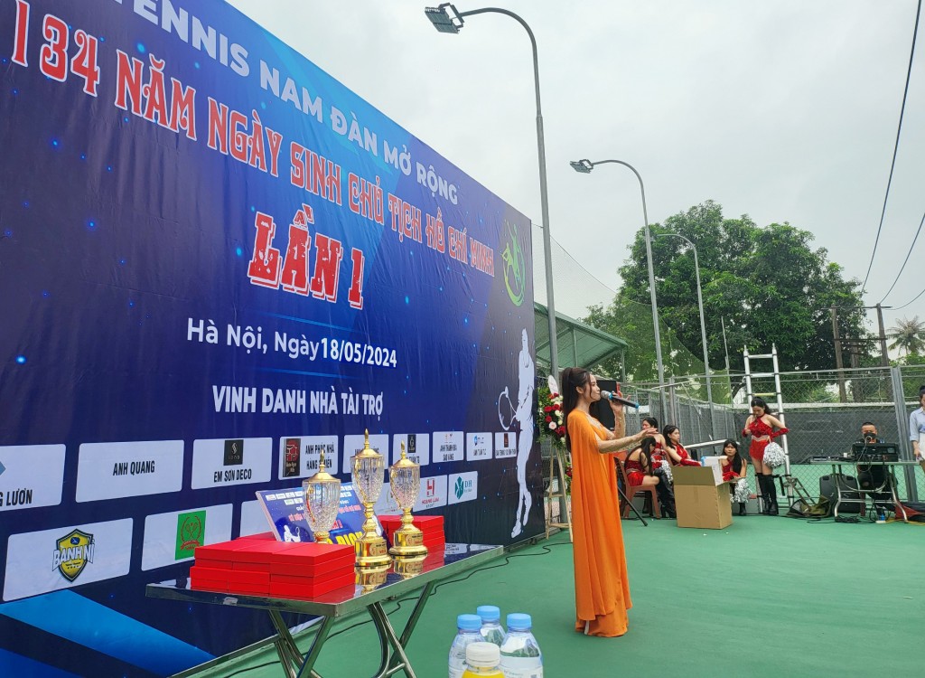 Giải Tennis Nam Đàn mở rộng diễn ra thành công tốt đẹp