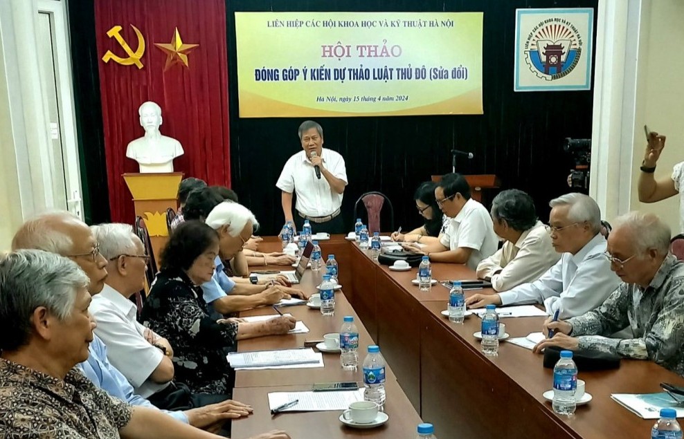 Tôn vinh trí thức, phát triển khoa học công nghệ của Thủ đô