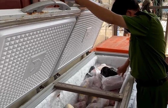 Nhập lậu 2,4 tấn thịt gà, chủ cơ sở bị phạt 70 triệu đồng